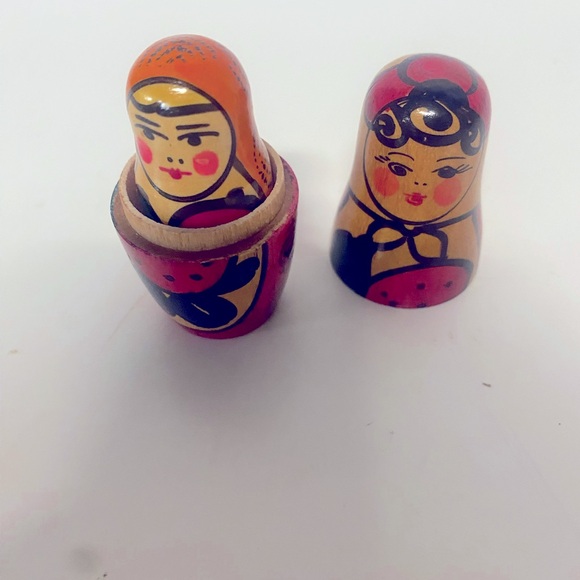 Russian Wood nesting Dolls set of (2) . - Picture 6 of 11